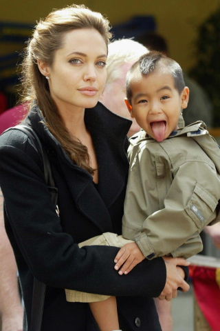 Angelina Jolie: “Mis niños me regresaron la inocencia”
